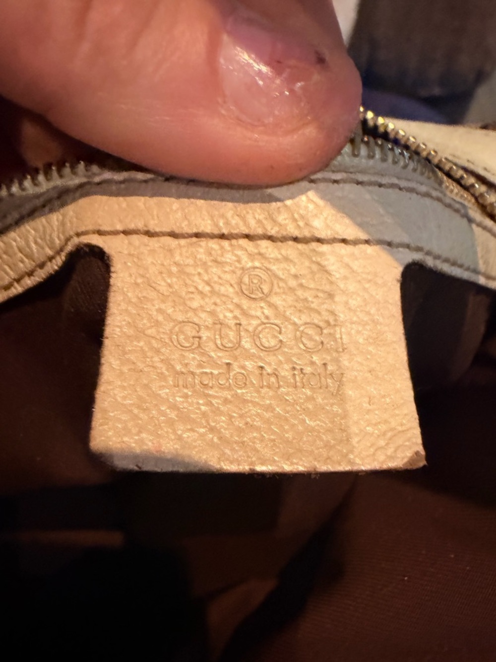 Gucci Charmy Small Hobo - Like new comes with dust bag, charm & originl bag - Picture 13 of 13